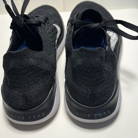 Nike sneakers, size 8 - Picture 2 of 7